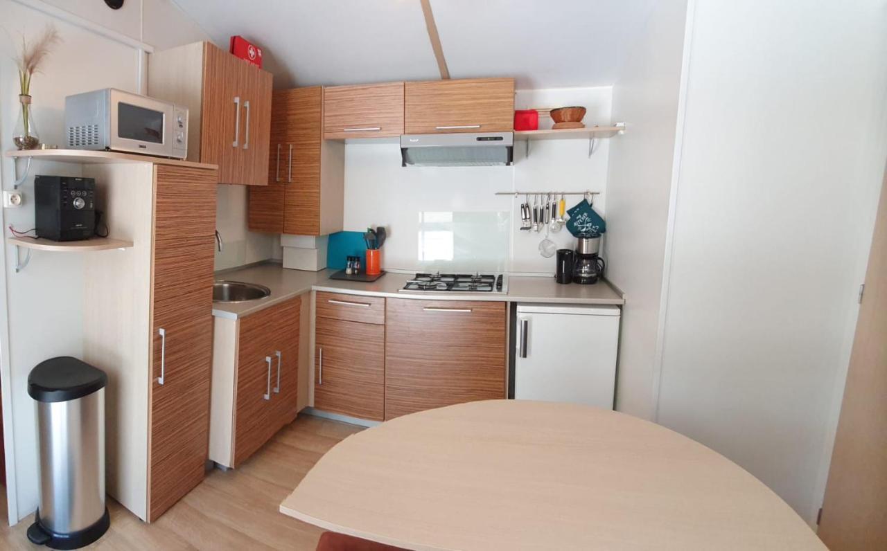 Luxe Mobilehome With Dishwasher And Airconditioning Included Fits 4 Adults And 1 Child, Ameglia, Ligurie, Cinqueterre, North Italy, Beach, Pool, Glamping Eksteriør billede